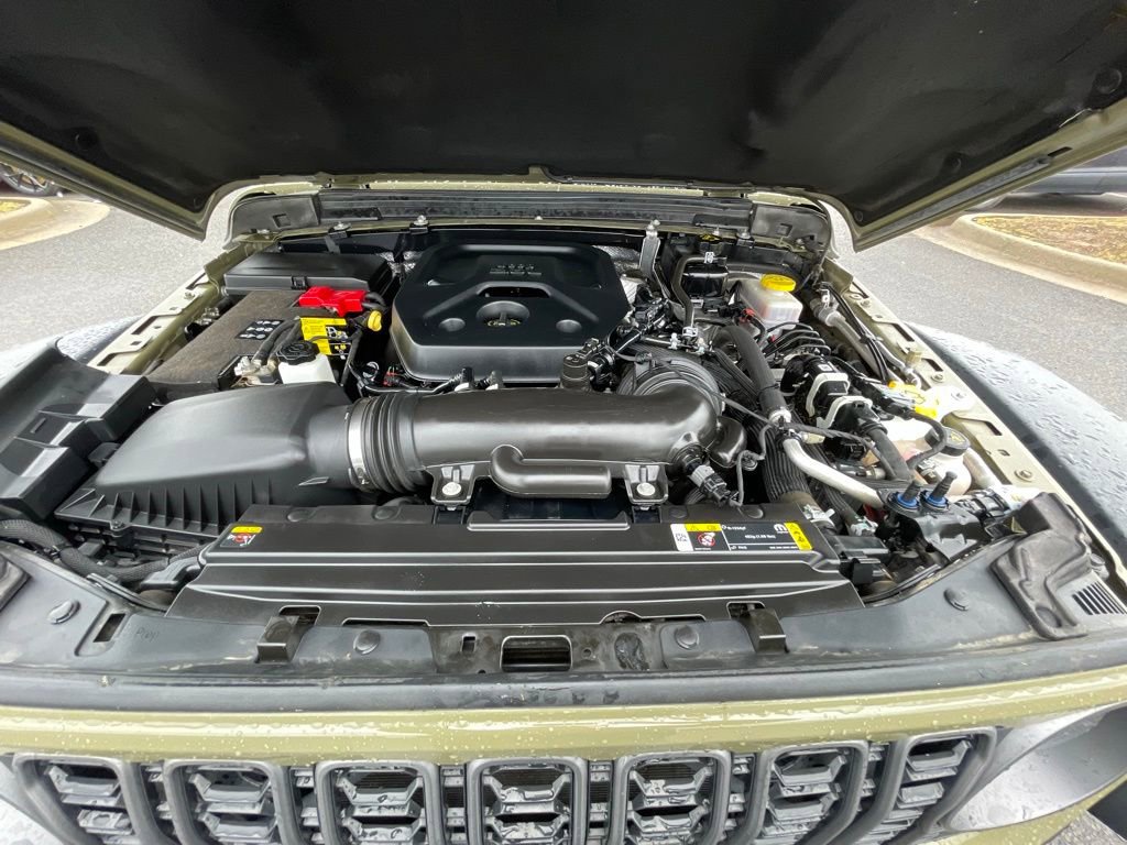 Used 2025 Jeep Wrangler Unlimited Rubicon image 32