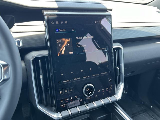 New 2025 GMC Acadia Elevation image 16