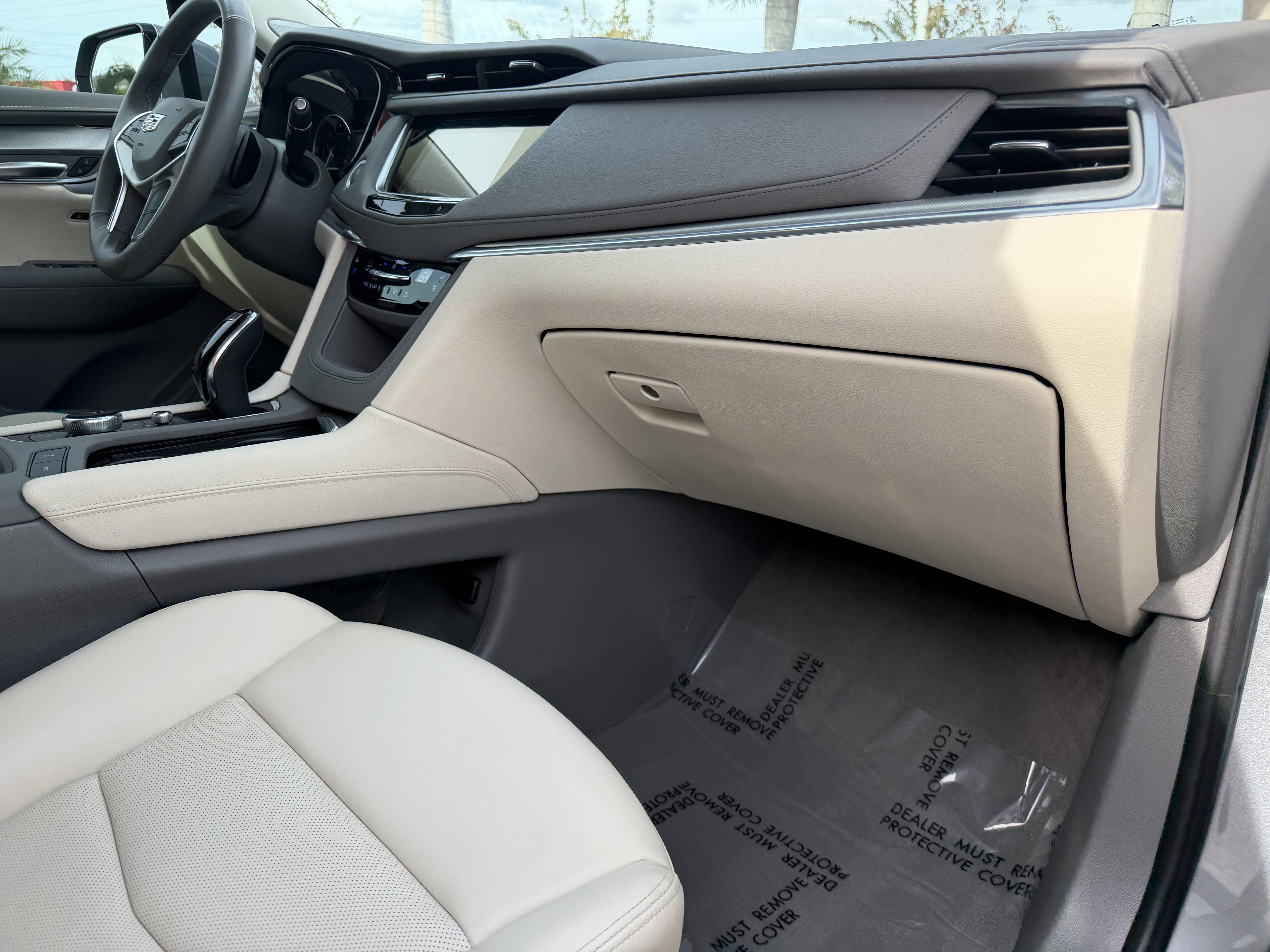 Certified 2024 Cadillac XT5 Premium Luxury w/ LPO, Floor Liner Package image 13