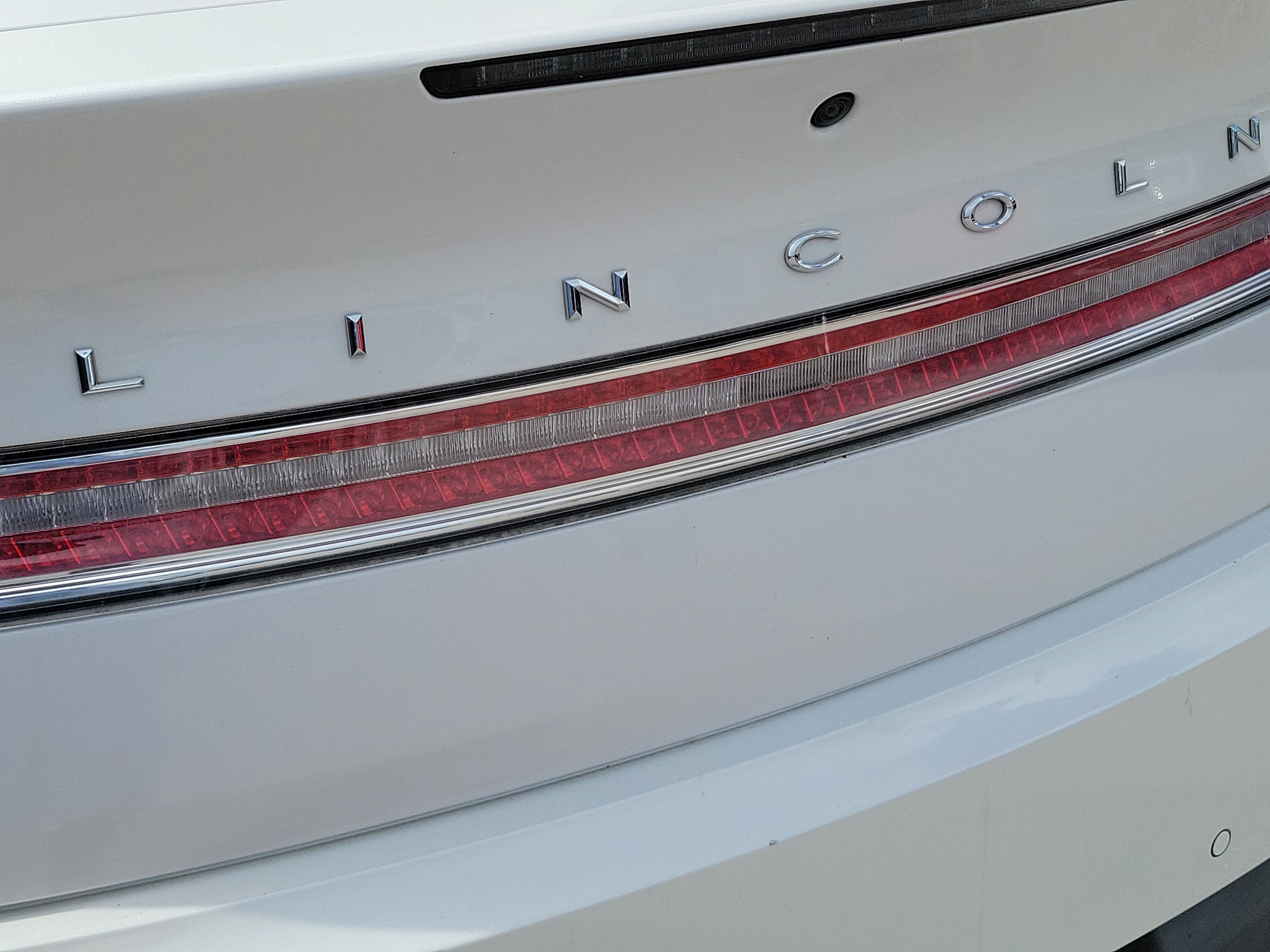 Used 2020 Lincoln MKZ FWD image 28