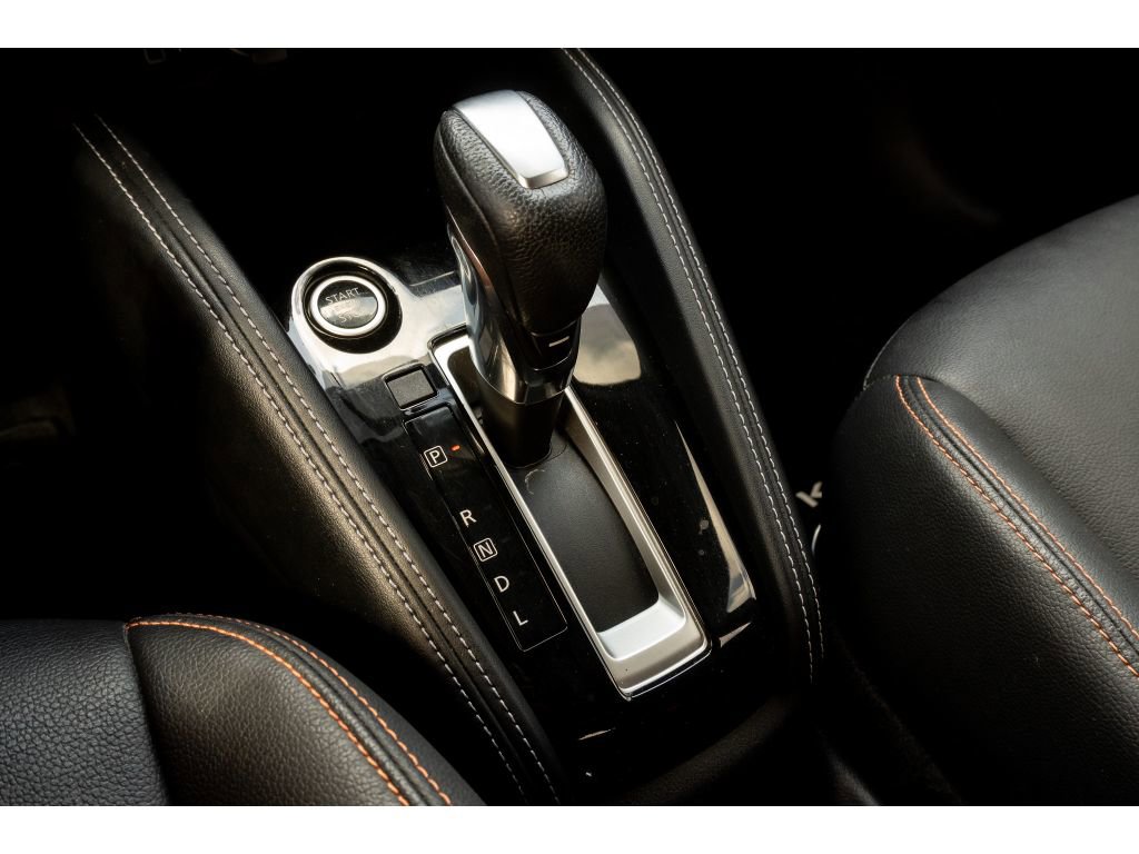 Used 2018 Nissan Kicks SR w/ Premium Package image 25