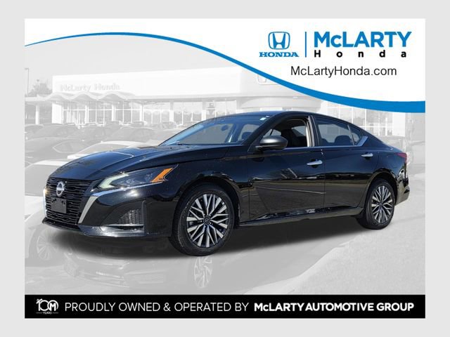 Used 2025 Nissan Altima 2.5 SV