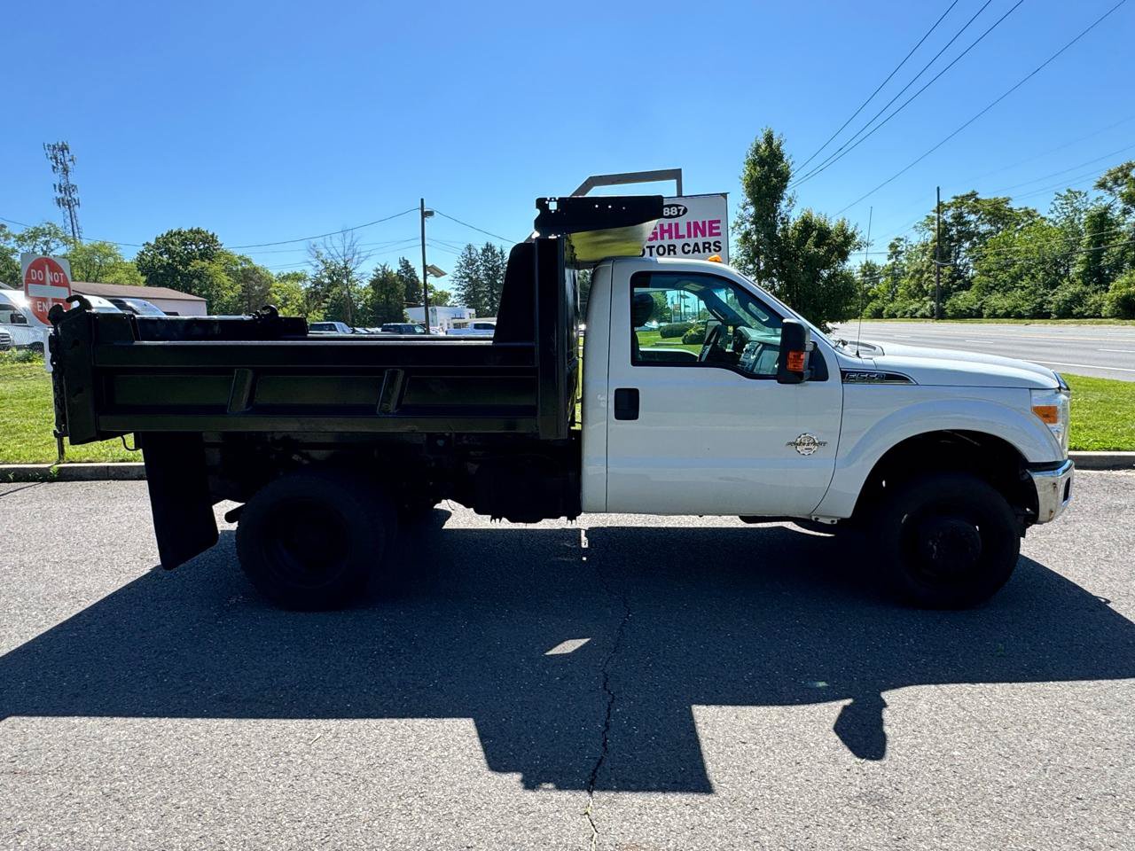 Used 2011 Ford F550 4x4 Regular Cab Super Duty w/ Payload Upgrade Pkg image 4
