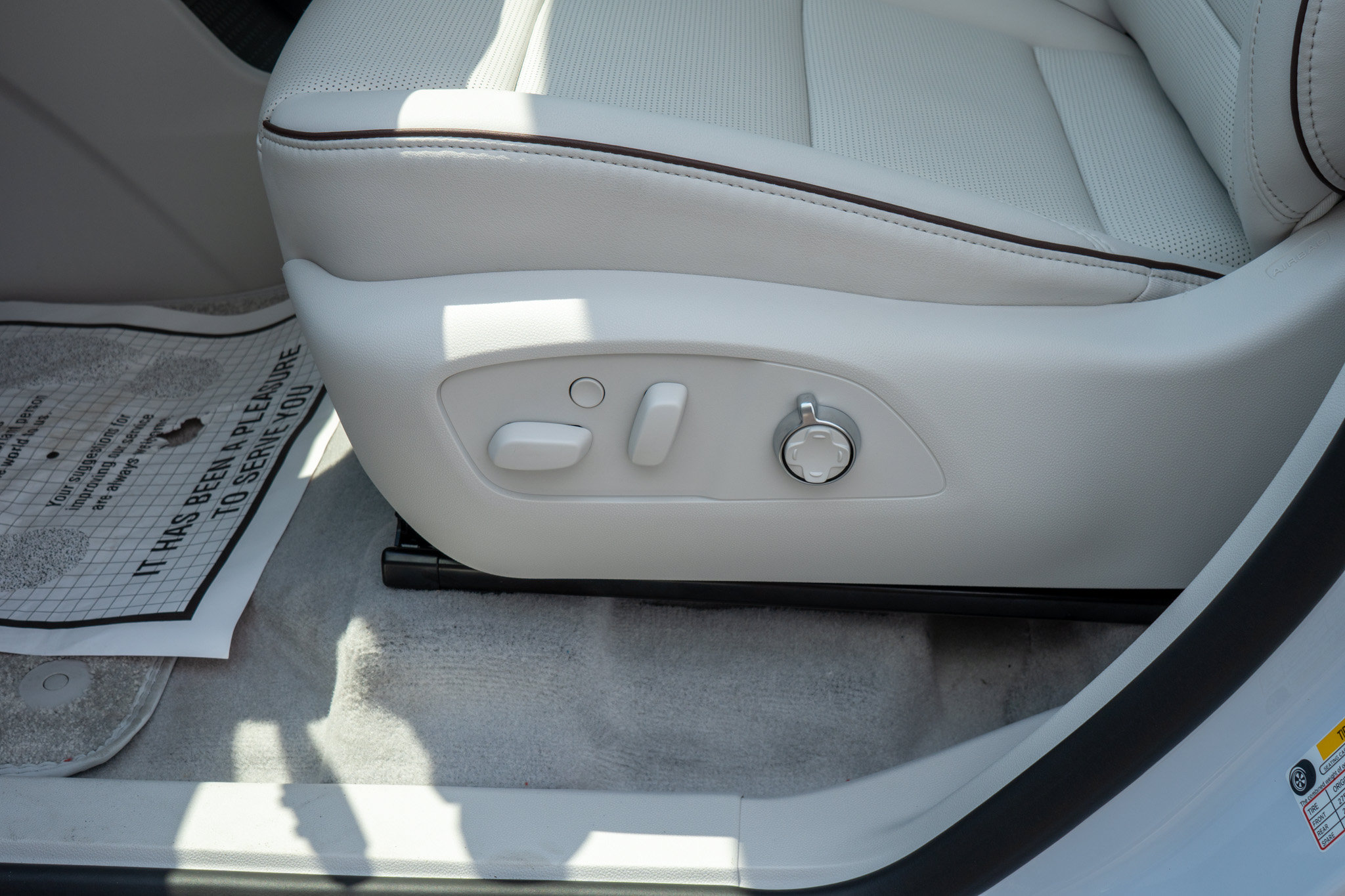New 2026 Buick Enclave Avenir w/ Super Cruise Package FWD image 30
