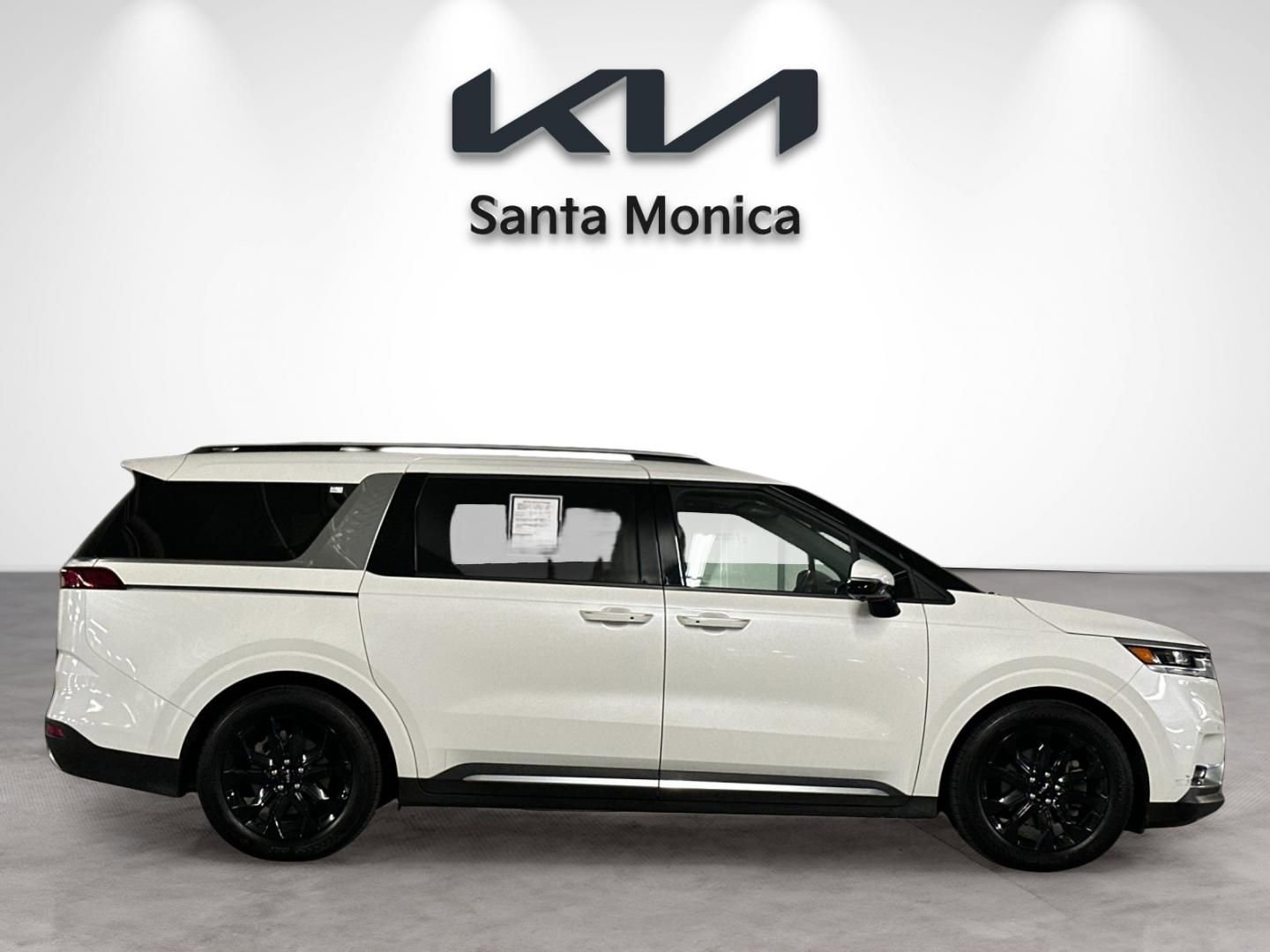 Certified 2022 Kia Carnival SX Prestige image 8