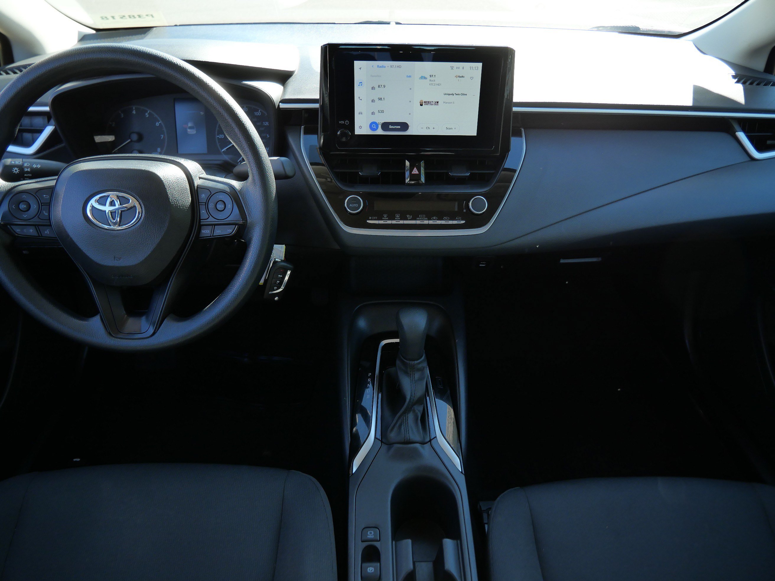 Certified 2025 Toyota Corolla LE FWD image 10
