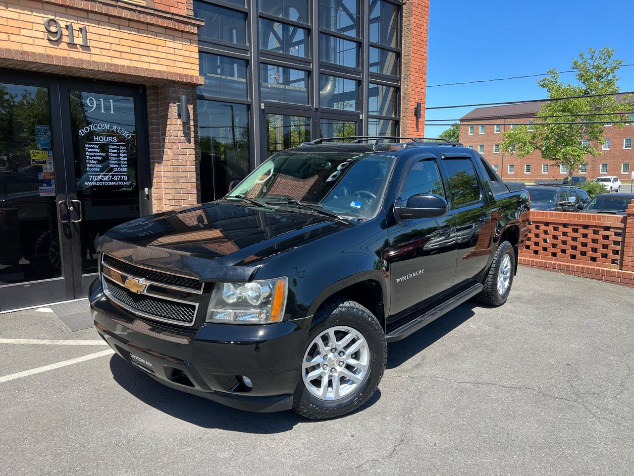 Used 2011 Chevrolet Avalanche LT