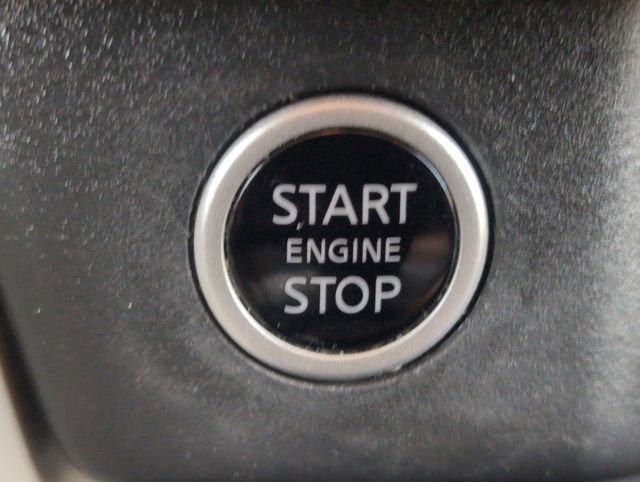 Used 2023 Nissan Rogue SL w/ SL Premium Package image 17