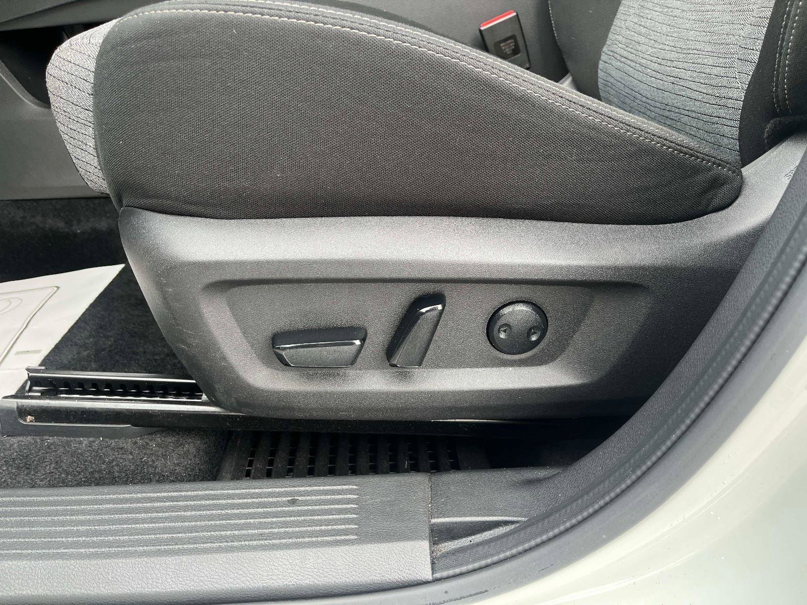 Certified 2023 Nissan Rogue SV image 20