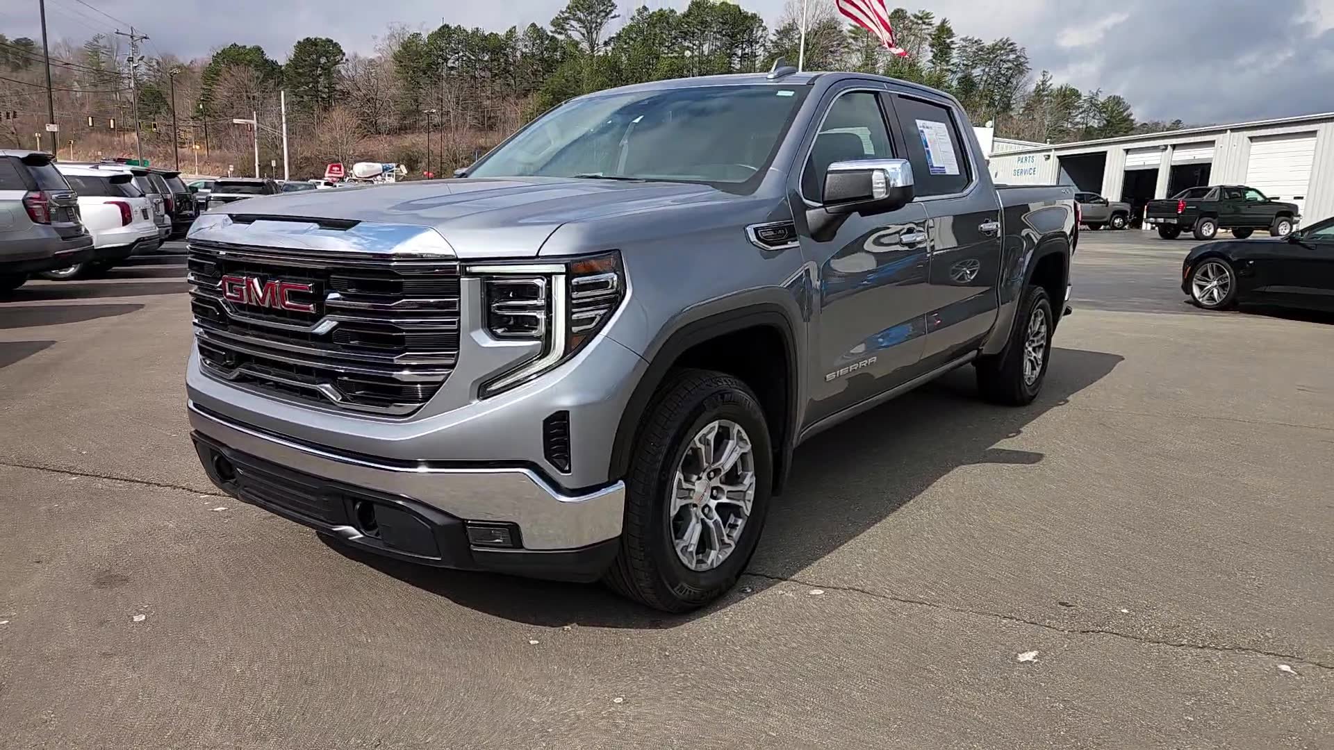 Used 2025 GMC Sierra 1500 SLT image 10