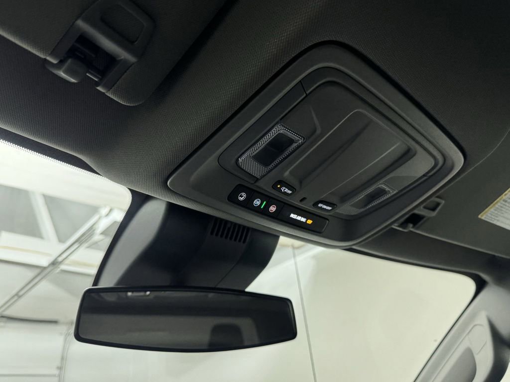 Used 2024 Chevrolet Silverado 1500 Custom image 13