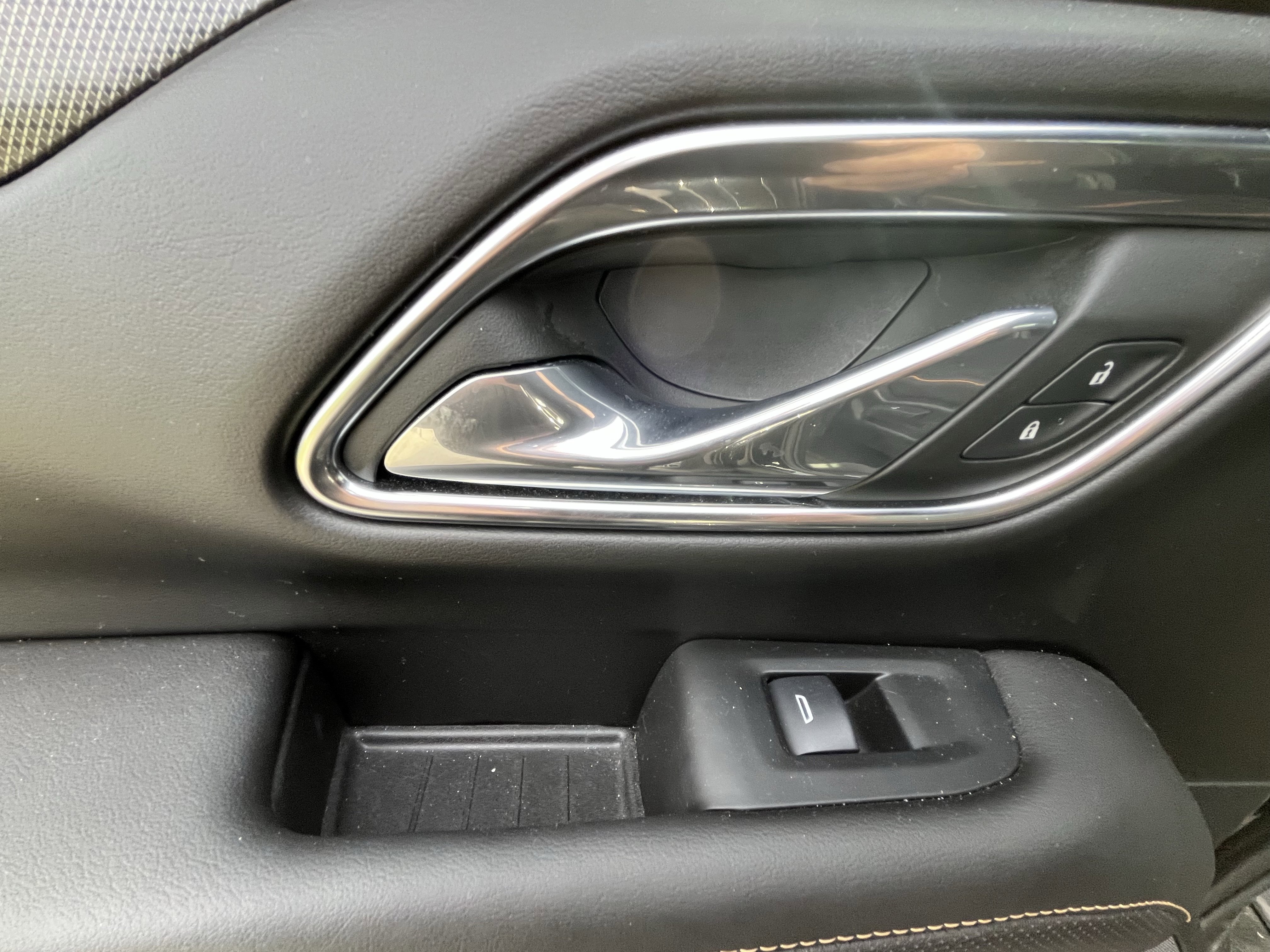 Used 2024 GMC Yukon AT4 w/ AT4 Premium Plus Package image 25