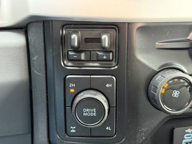 New 2026 Ford F350 XLT w/ XLT Premium Package AWD/4WD image 28