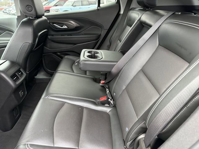 Used 2023 GMC Terrain SLT image 13