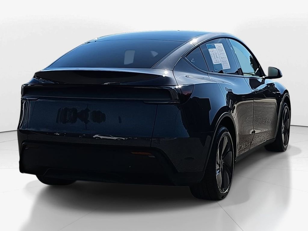 Used 2026 Tesla Model Y 2WD image 5