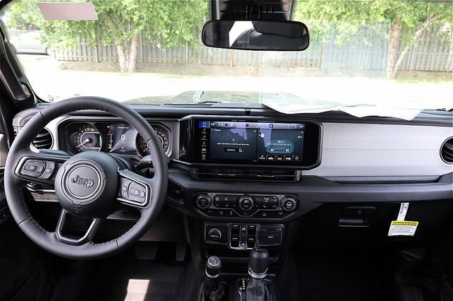 New 2025 Jeep Gladiator Sport image 10