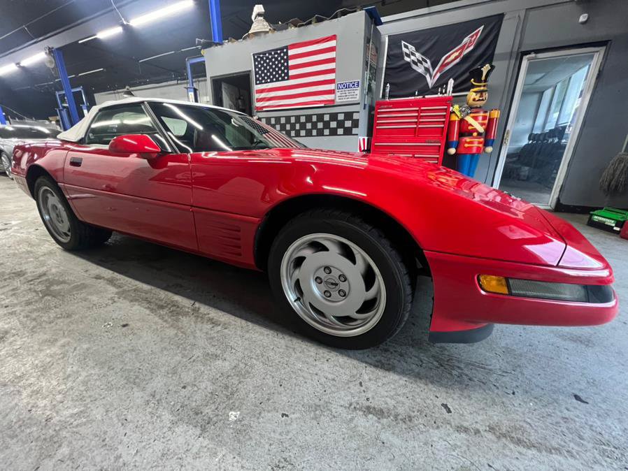 Used 1991 Chevrolet Corvette Convertible RWD image 3