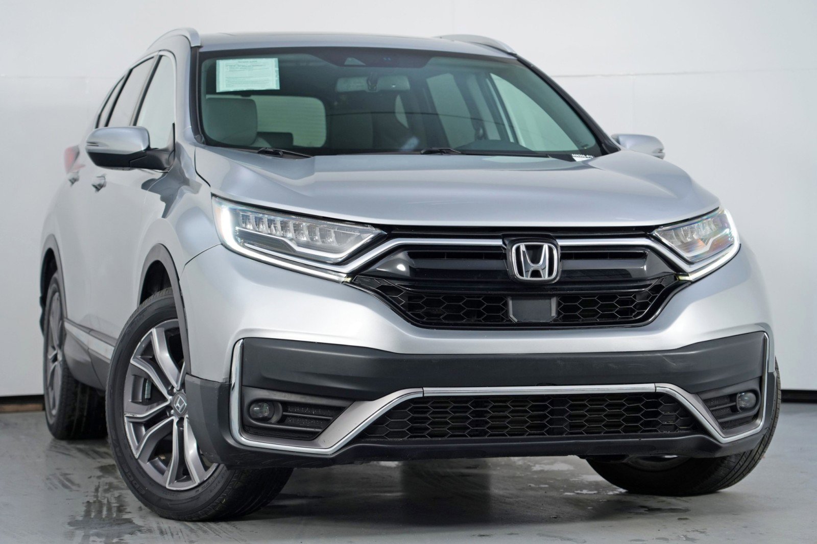 Used 2022 Honda CR-V Touring image 2
