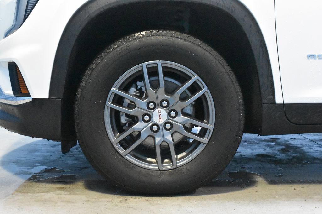 Used 2025 GMC Acadia Elevation image 25