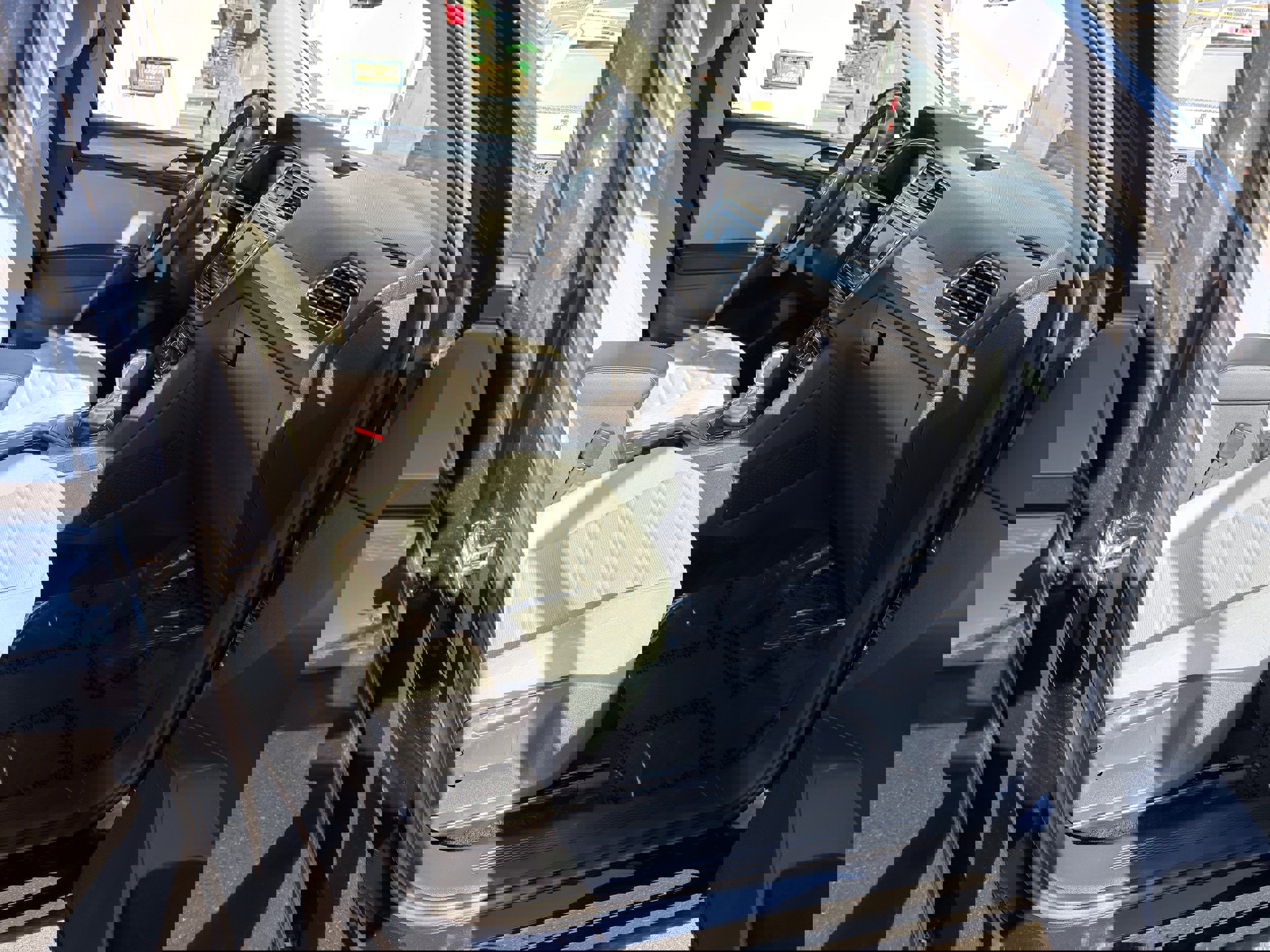 Used 2024 Volkswagen Tiguan S image 10