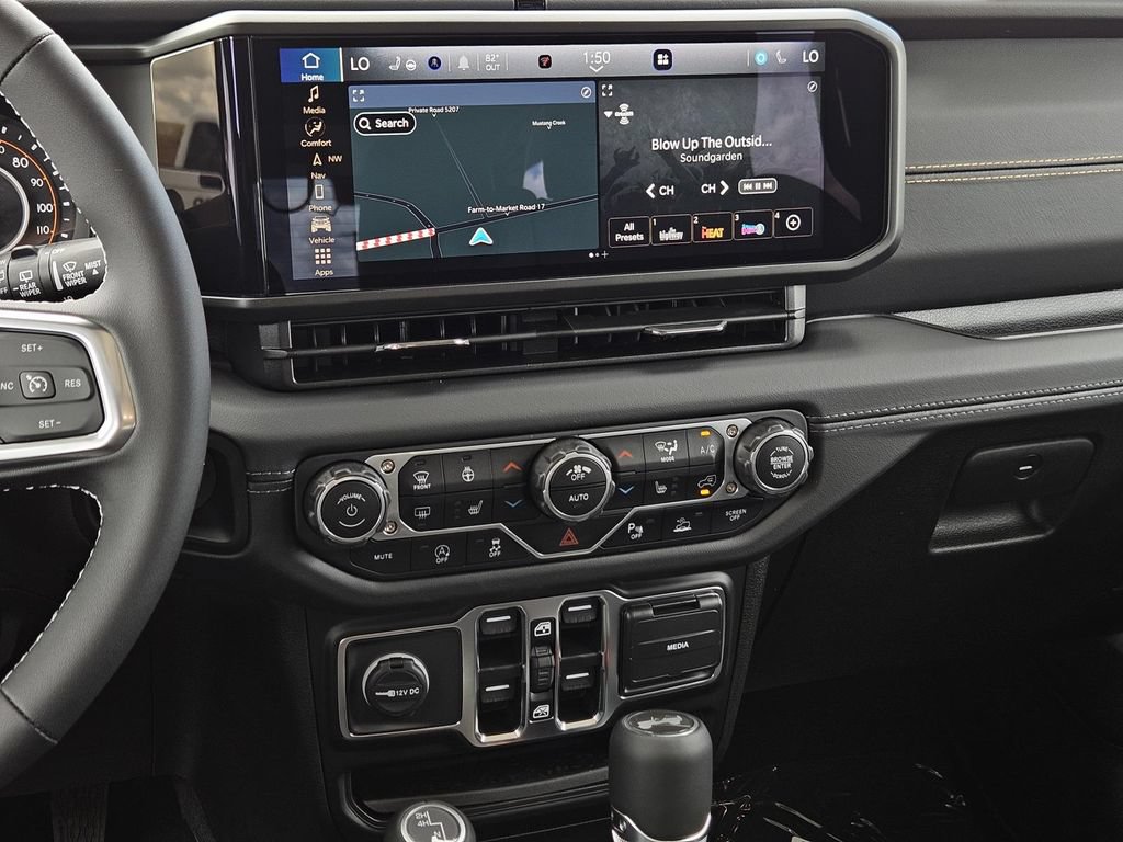 New 2025 Jeep Wrangler Unlimited Sahara AWD/4WD image 22