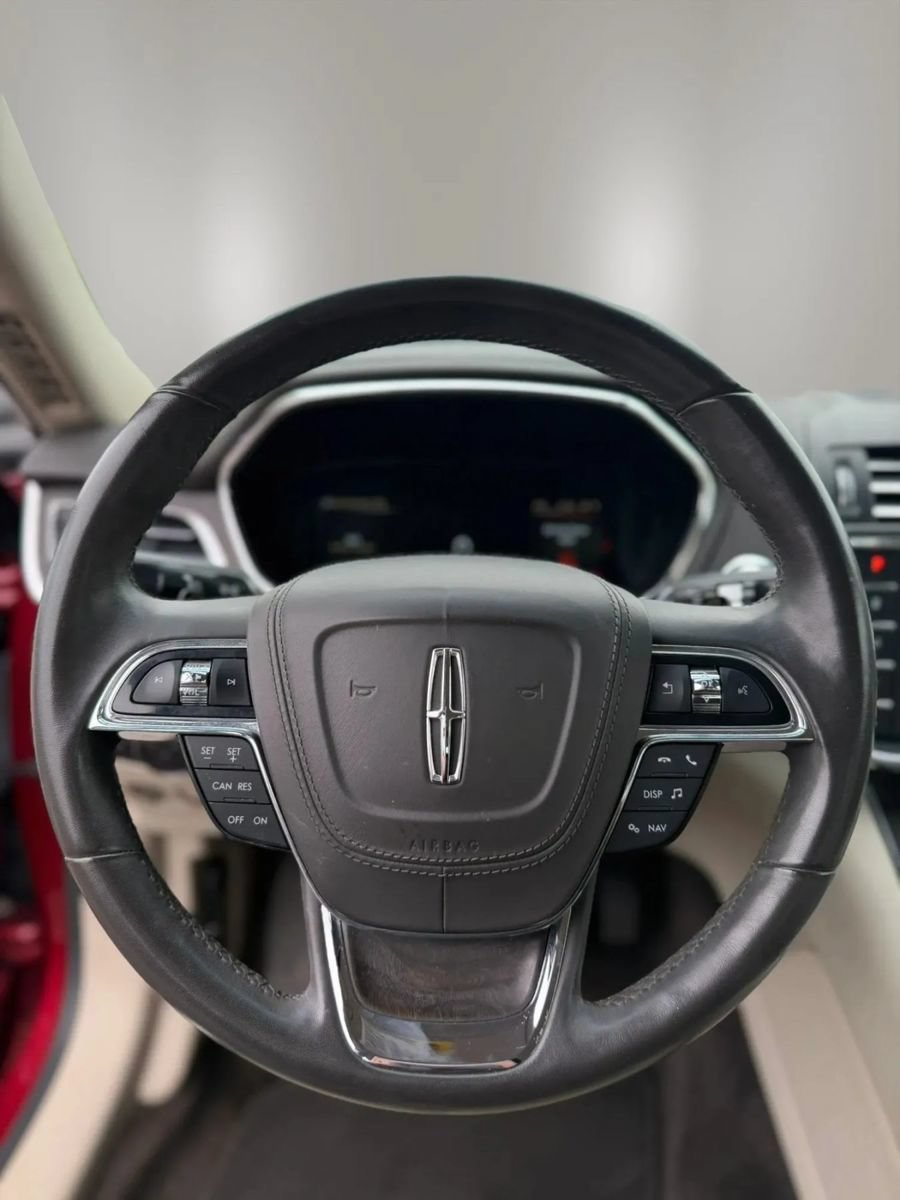 Used 2017 Lincoln Continental Select FWD image 14