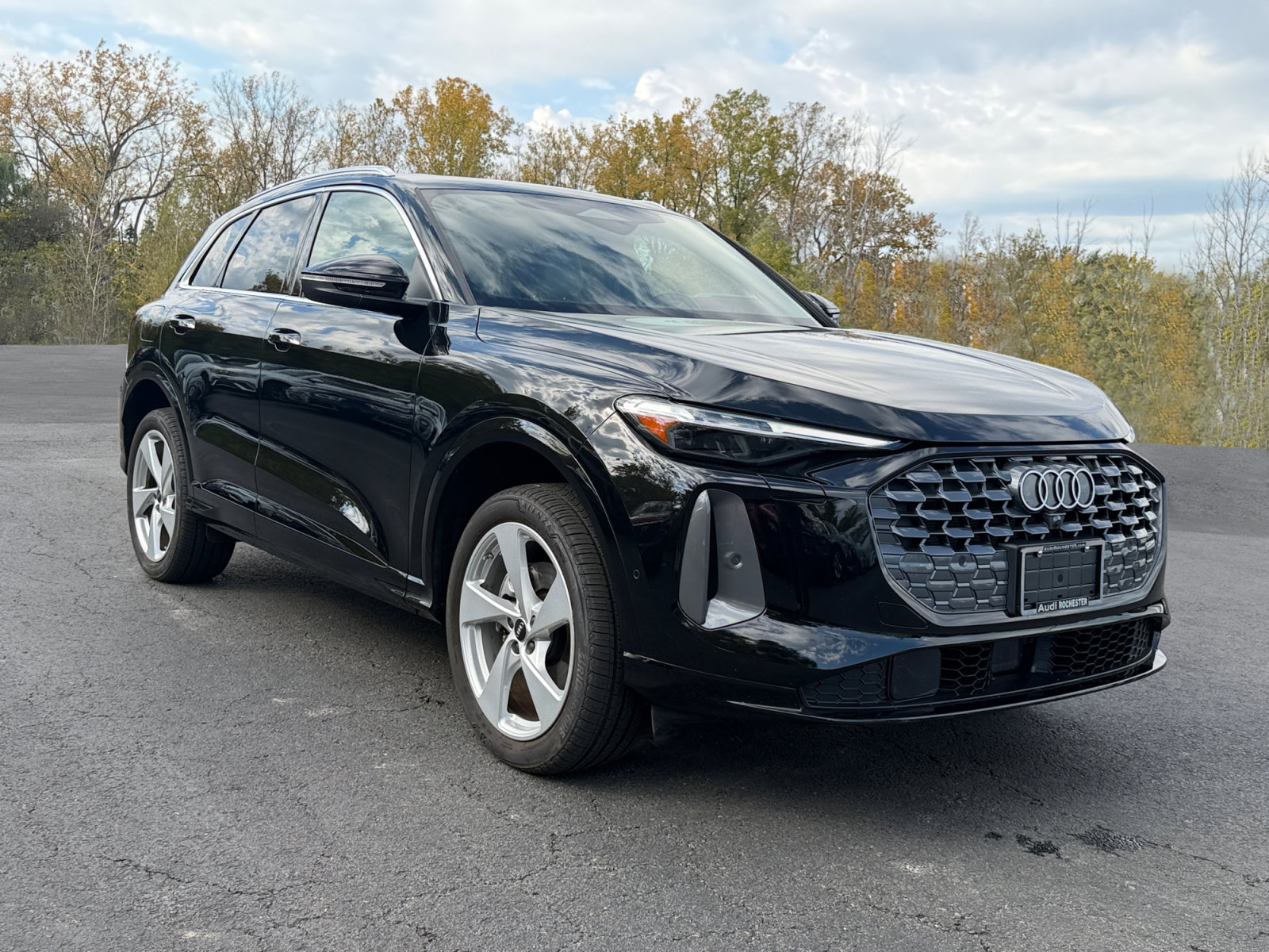 Used 2025 Audi Q5 Premium Plus w/ Premium Plus AWD/4WD image 7