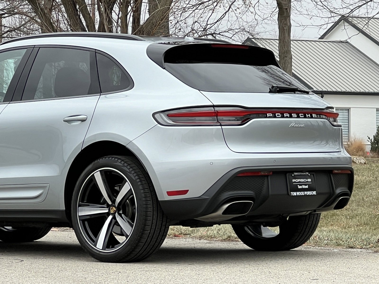 Certified 2025 Porsche Macan image 10