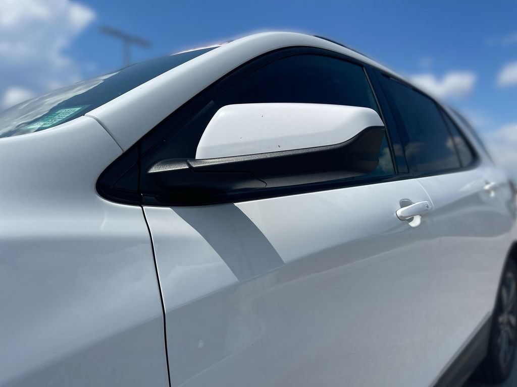 Used 2024 Chevrolet Equinox RS FWD image 3