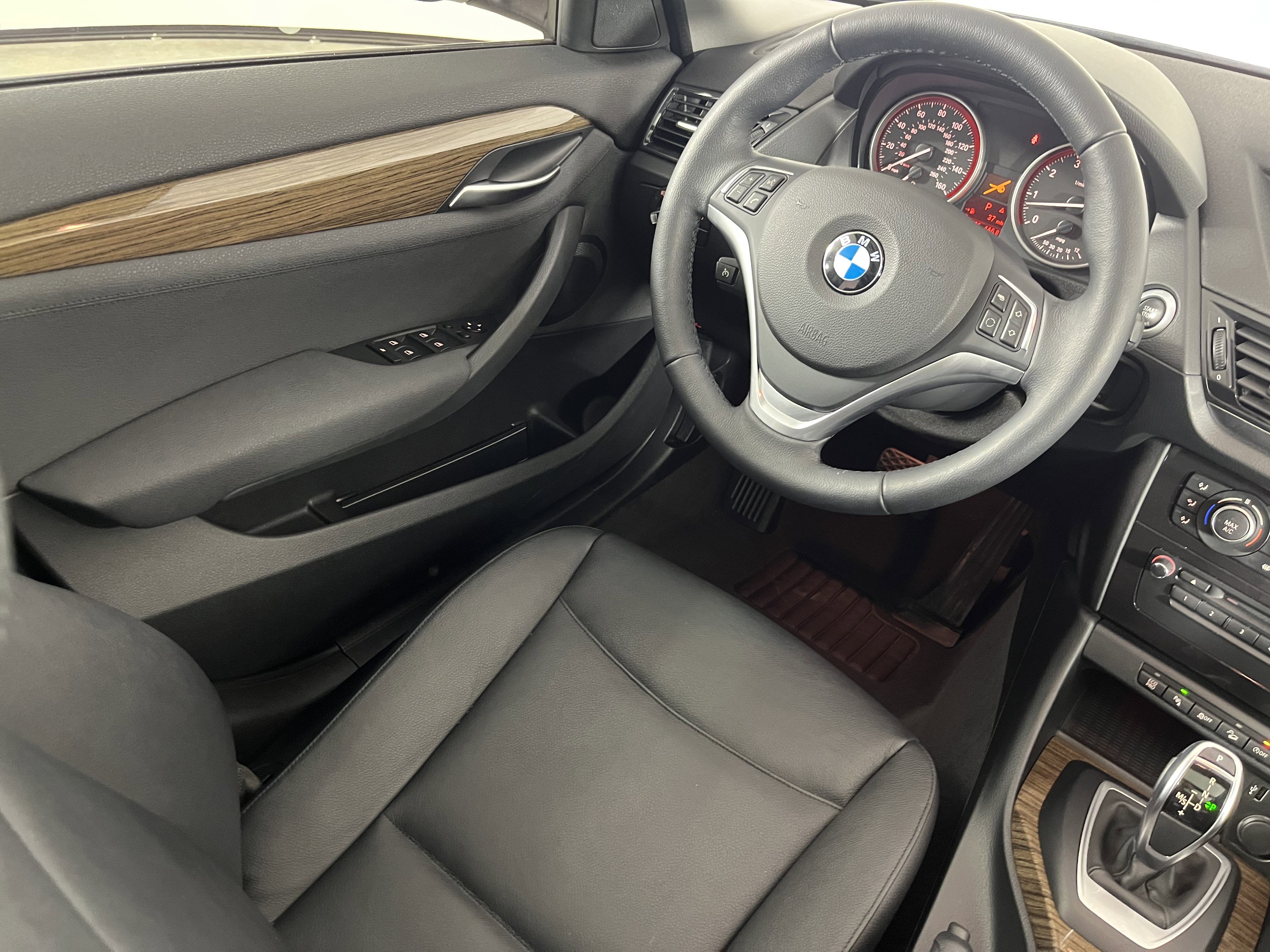 Used 2015 BMW X1 xDrive28i image 9