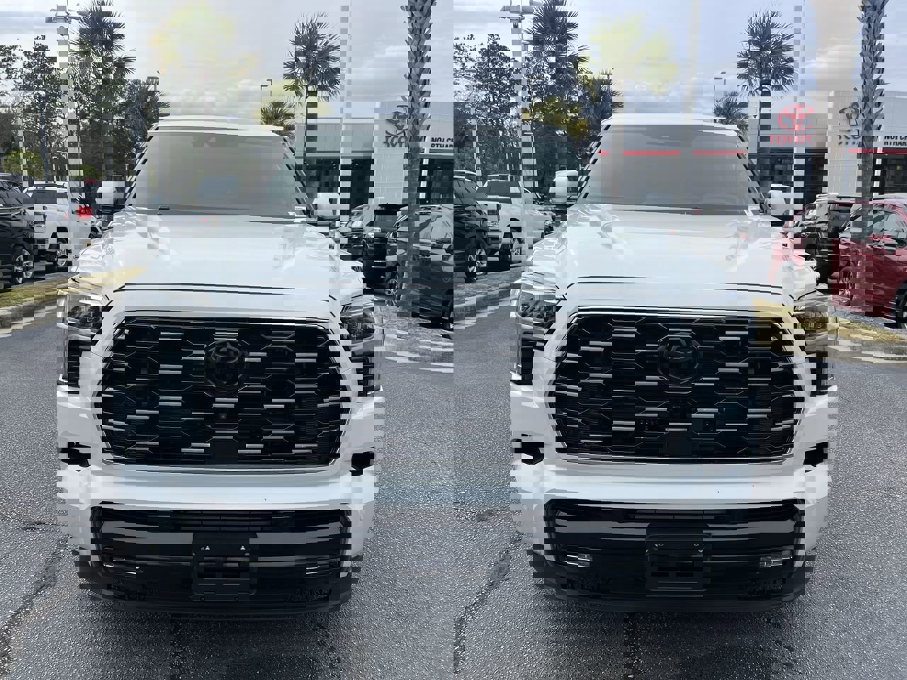 Used 2024 Toyota Sequoia Platinum image 3