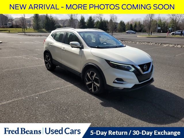 Used 2020 Nissan Rogue Sport SL w/ Premium Package image 1