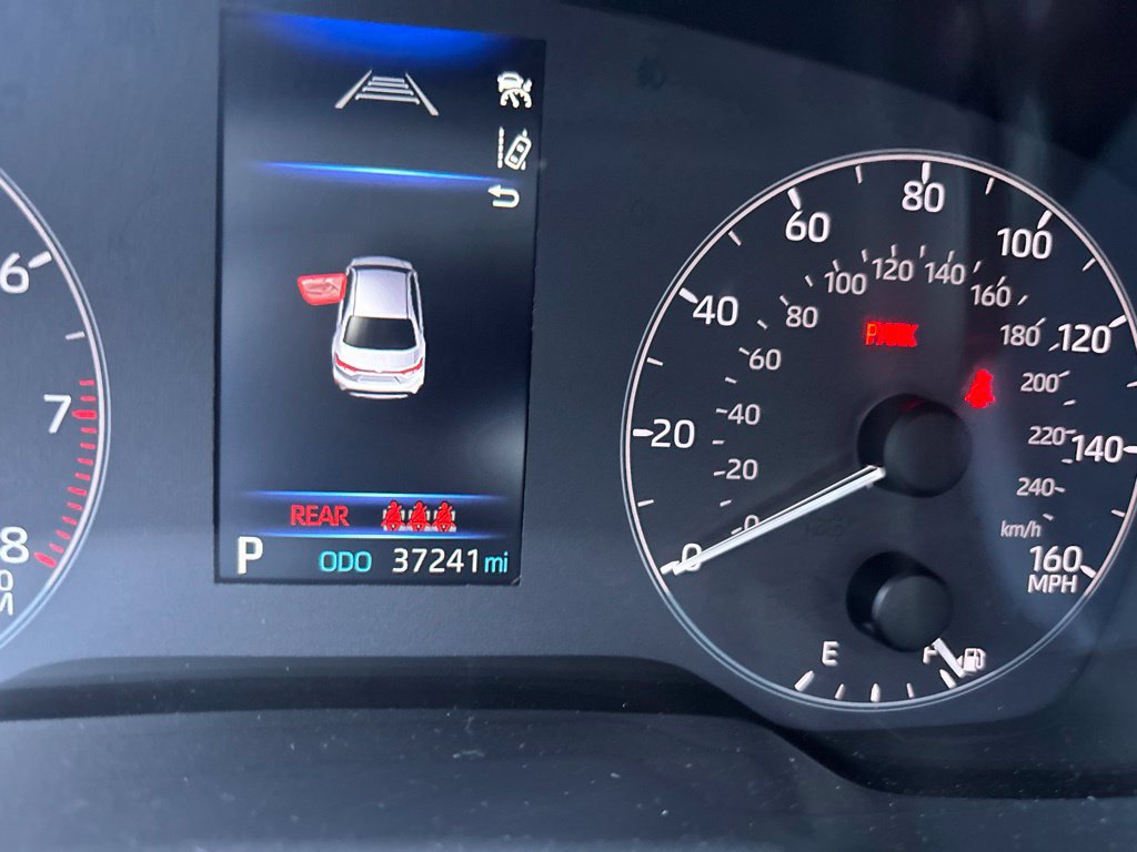 Used 2025 Toyota Corolla LE FWD image 18