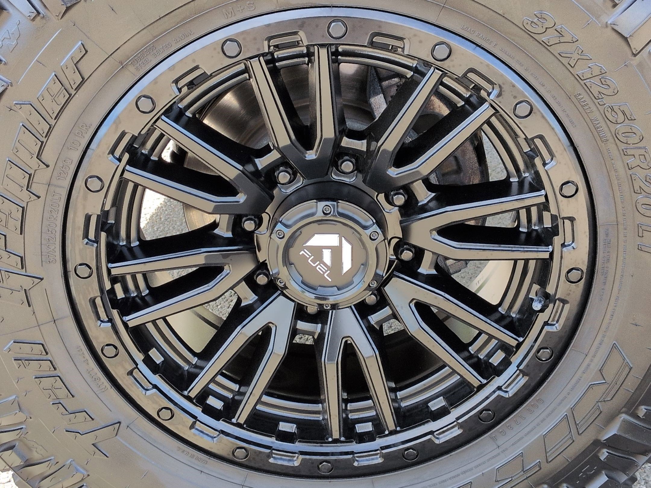 Used 2024 GMC Sierra 2500 AT4 w/ AT4 Premium Plus Package AWD/4WD image 13