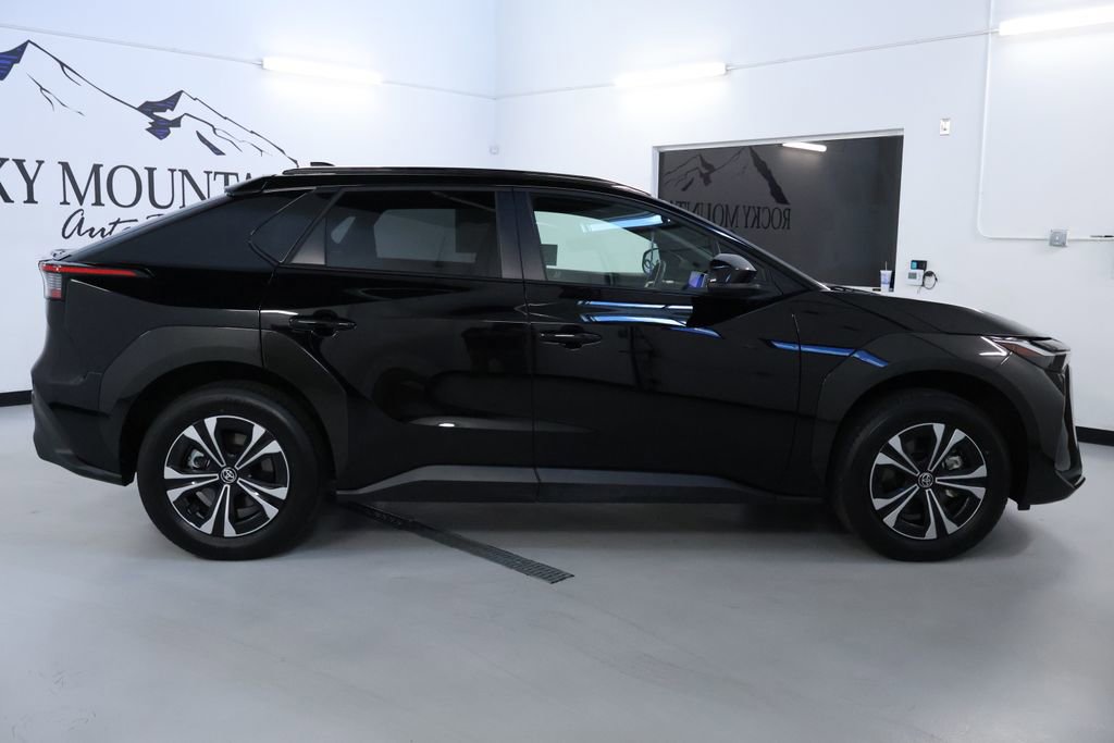 Used 2024 Toyota bZ4X XLE image 8