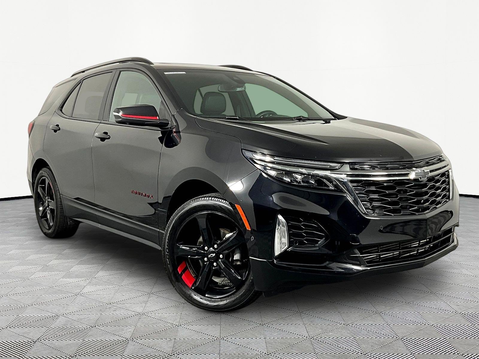 Used 2023 Chevrolet Equinox Premier AWD/4WD image 3