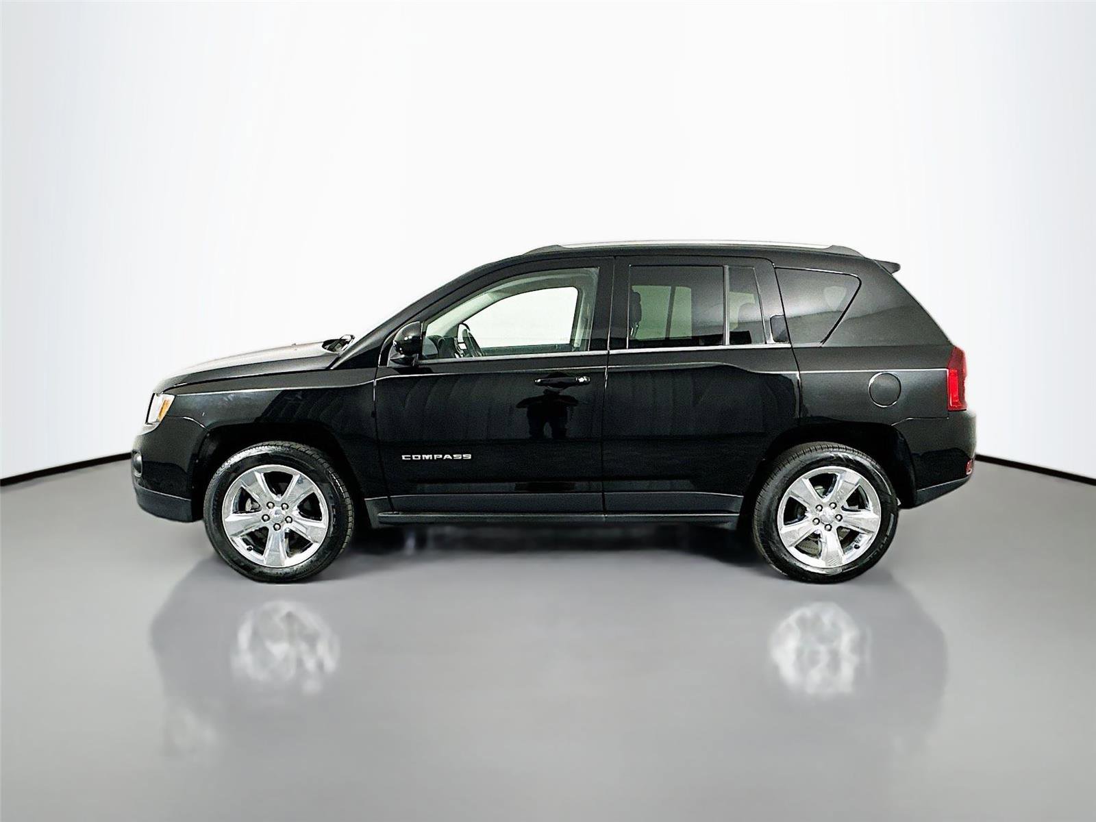 Used 2014 Jeep Compass Latitude w/ Premium Sound Group FWD image 7