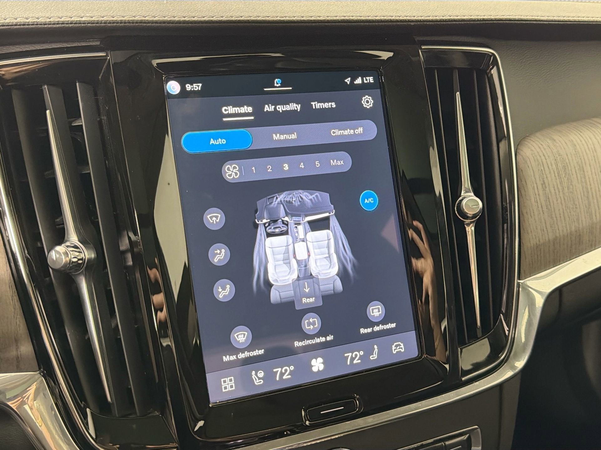 Used 2023 Volvo S90 B6 Ultimate w/ Protection Package Premier image 16