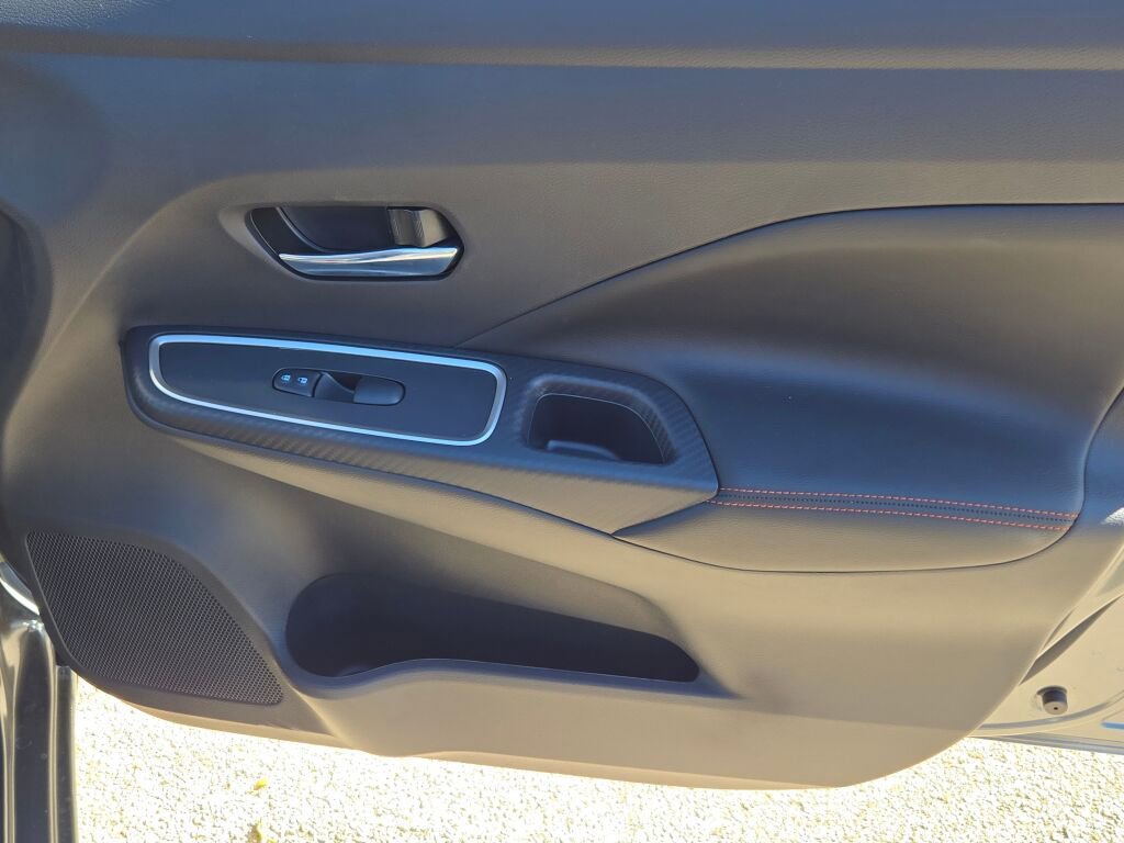 Used 2025 Nissan Versa SR w/ Trunk Package image 4