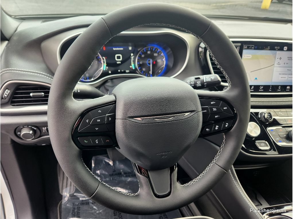 New 2027 Chrysler Pacifica Limited FWD image 27