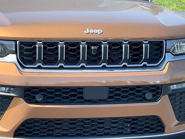 New 2026 Jeep Grand Cherokee Limited w/ Luxury Tech Group II AWD/4WD image 43