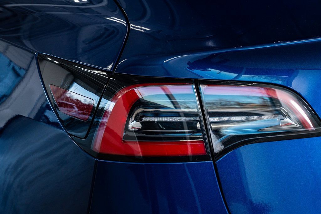 Used 2023 Tesla Model 3 Standard Range image 23