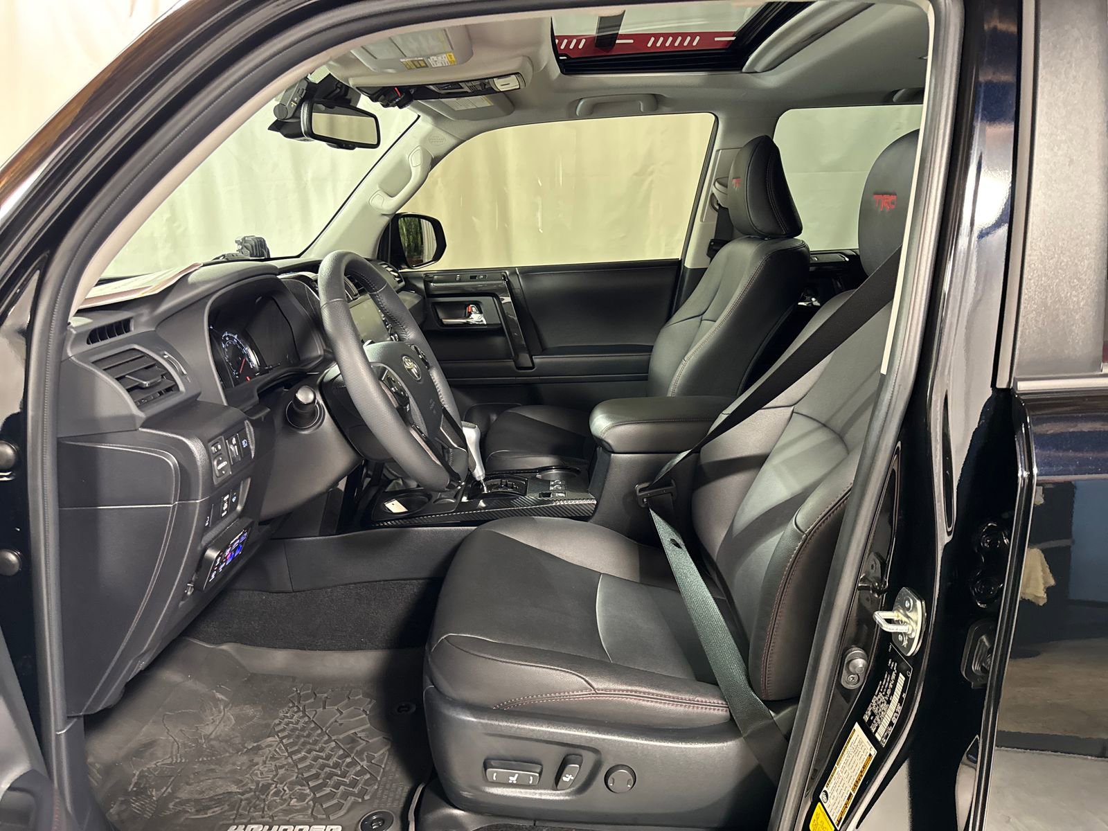 Used 2022 Toyota 4Runner TRD Pro AWD/4WD image 5