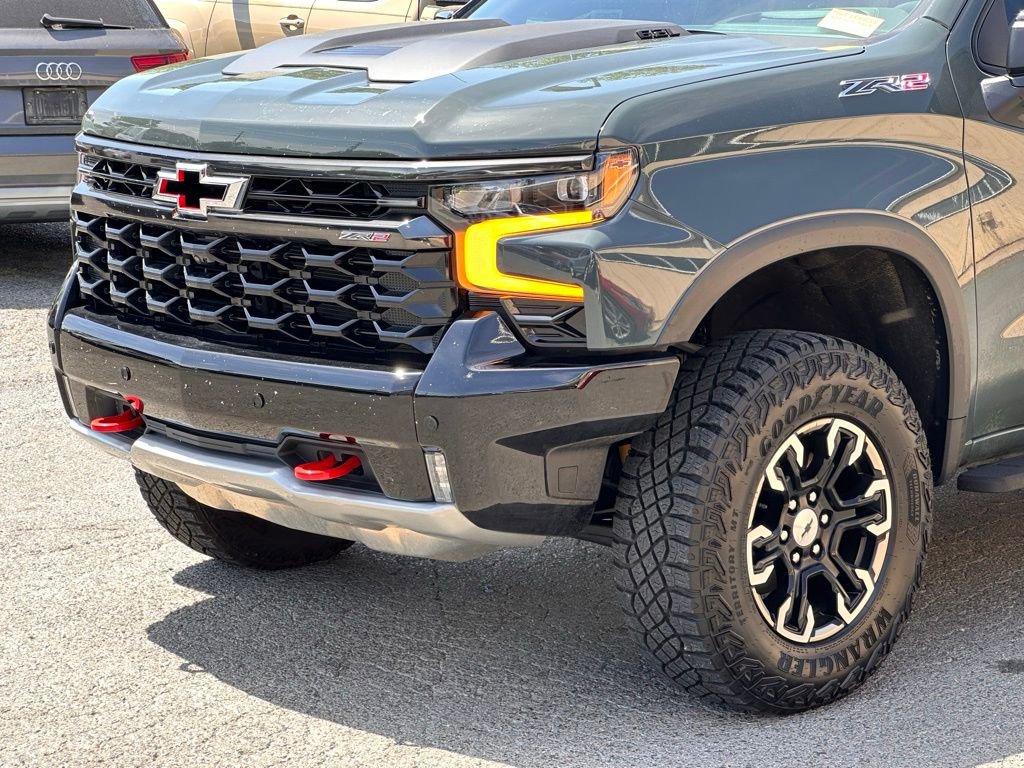 Used 2025 Chevrolet Silverado 1500 ZR2 w/ Technology Package AWD/4WD image 44