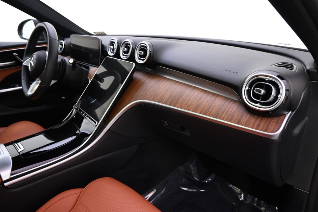Used 2023 Mercedes-Benz C 300 4MATIC Sedan image 15