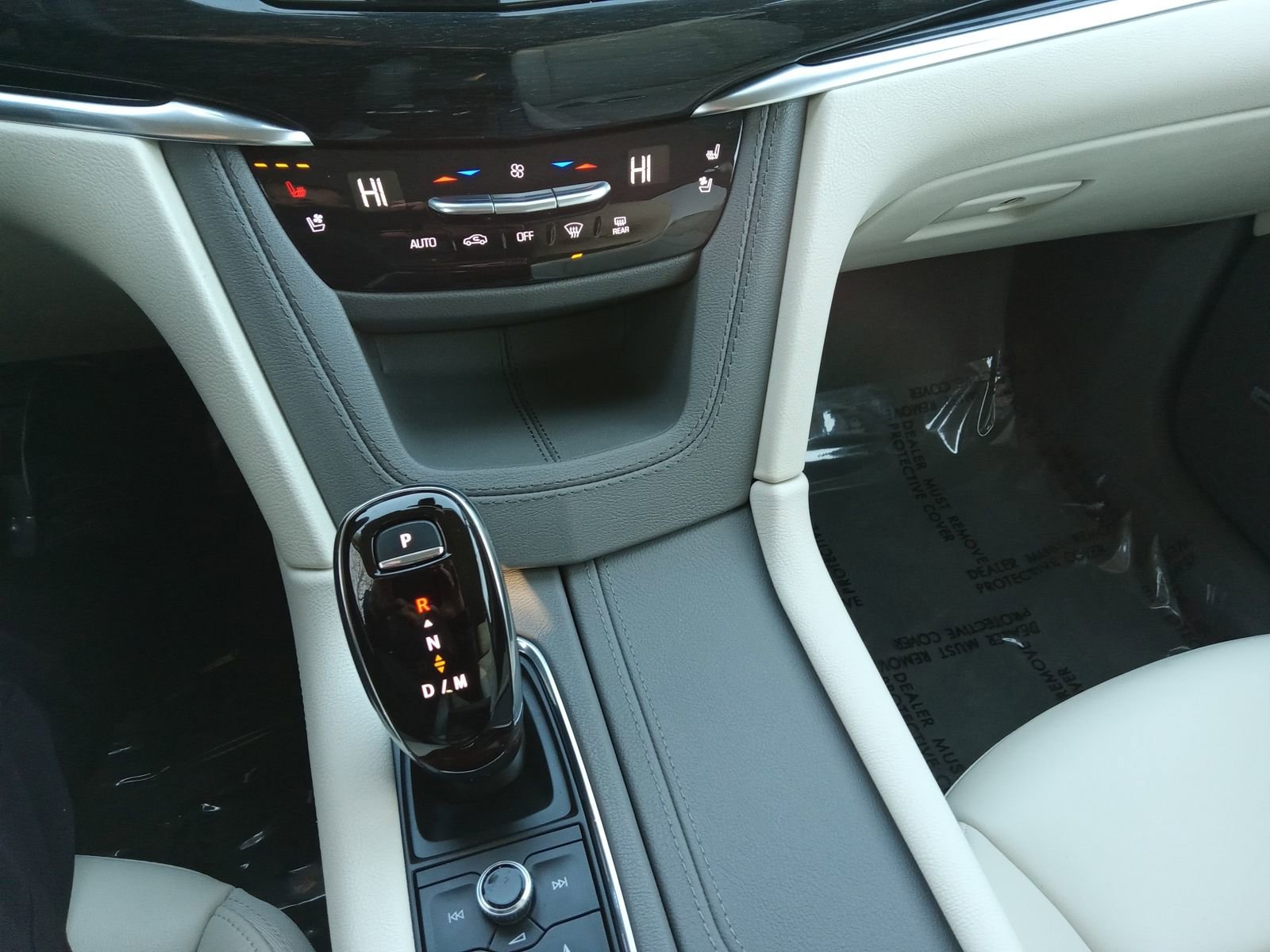 Certified 2023 Cadillac XT6 Premium Luxury w/ Technology Package image 21