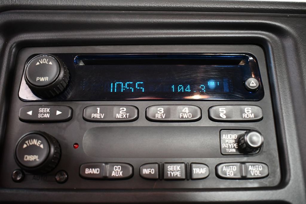 Used 2004 Chevrolet Silverado 2500 LS image 23