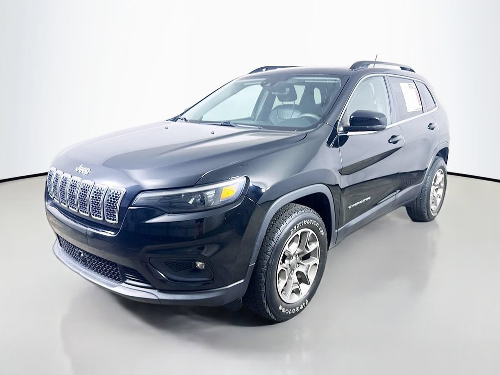 Used 2022 Jeep Cherokee Latitude Lux w/ Sun & Sound Group AWD/4WD image 3
