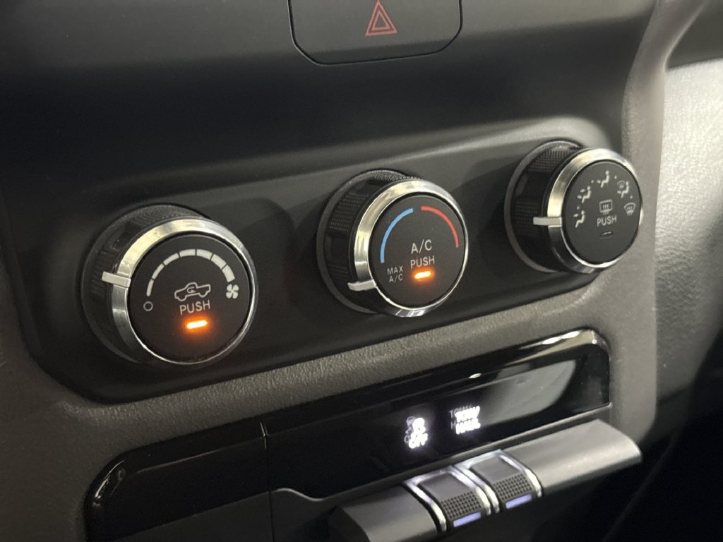 Used 2022 RAM 1500 Big Horn AWD/4WD image 16