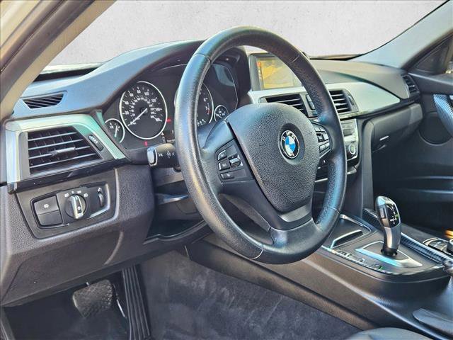 Used 2017 BMW 320i Sedan image 10